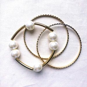 FREE Gold Tone Faux Pearl Ruffled Bangle Bracelet Set of 3 Costume Stackable